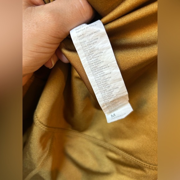 Fabletics Gold Shiny Maternity Activewear Leggings & Nursing Sports Bra - Picture 7 of 9